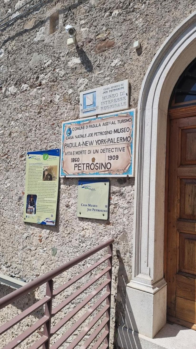 Casa Semeria Certosa Di Padula Exterior photo